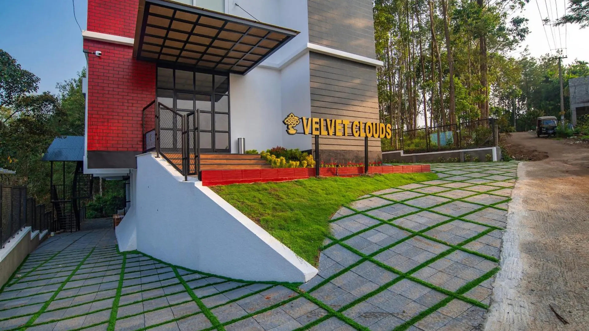 Velvet Clouds Munnar Hotel 4*,